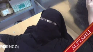 Arkadaşıyla Nişanlısı Üstüne İddiaya Girip Kaybetti